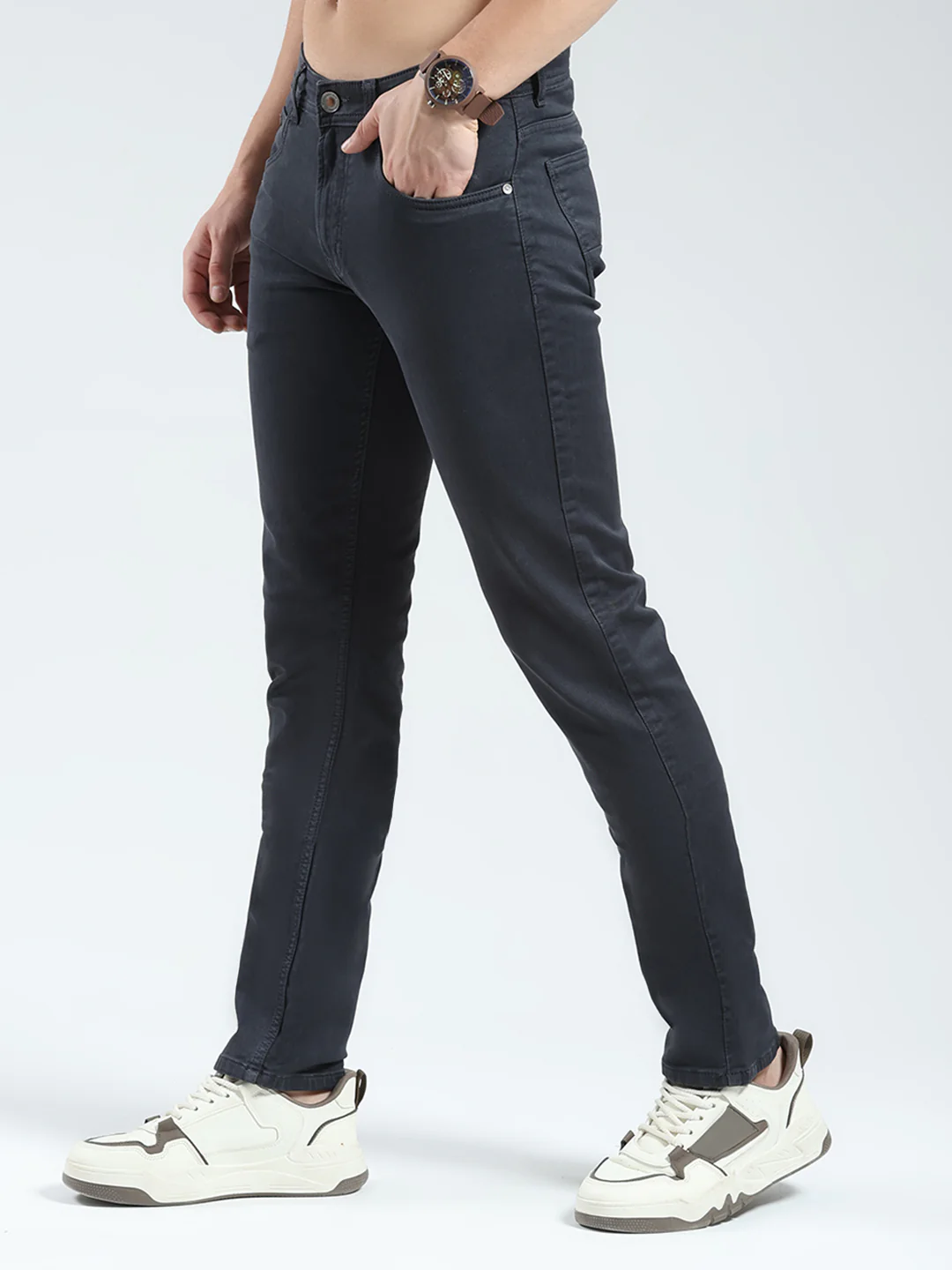 Men Black Solid Narrow Fit Denim - Image 3