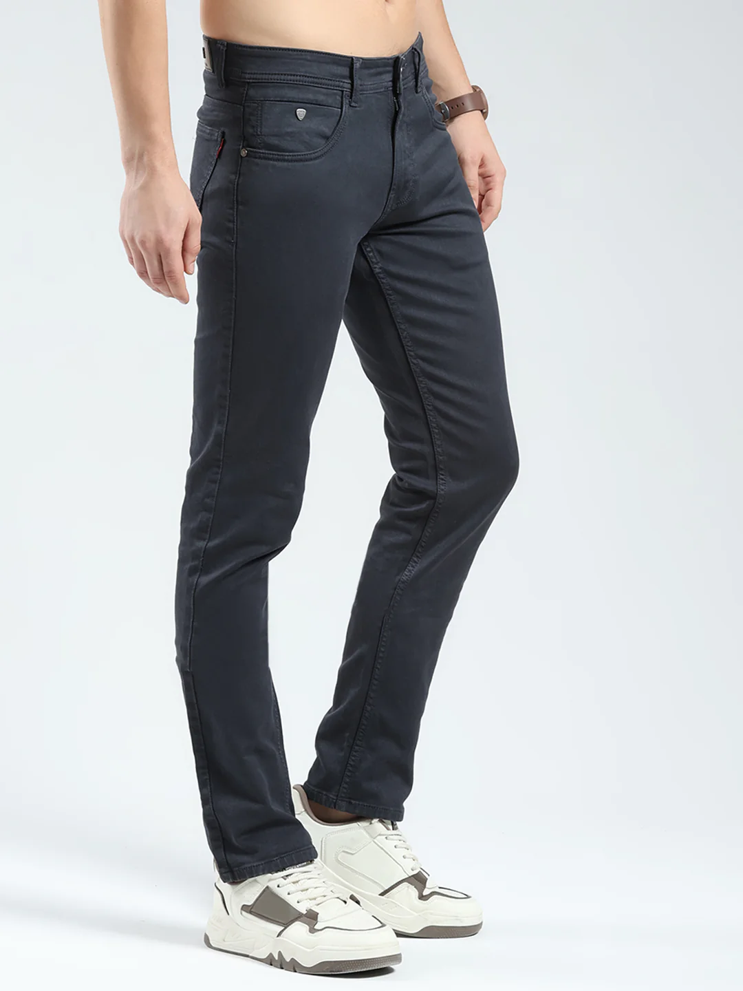 Men Black Solid Narrow Fit Denim - Image 4