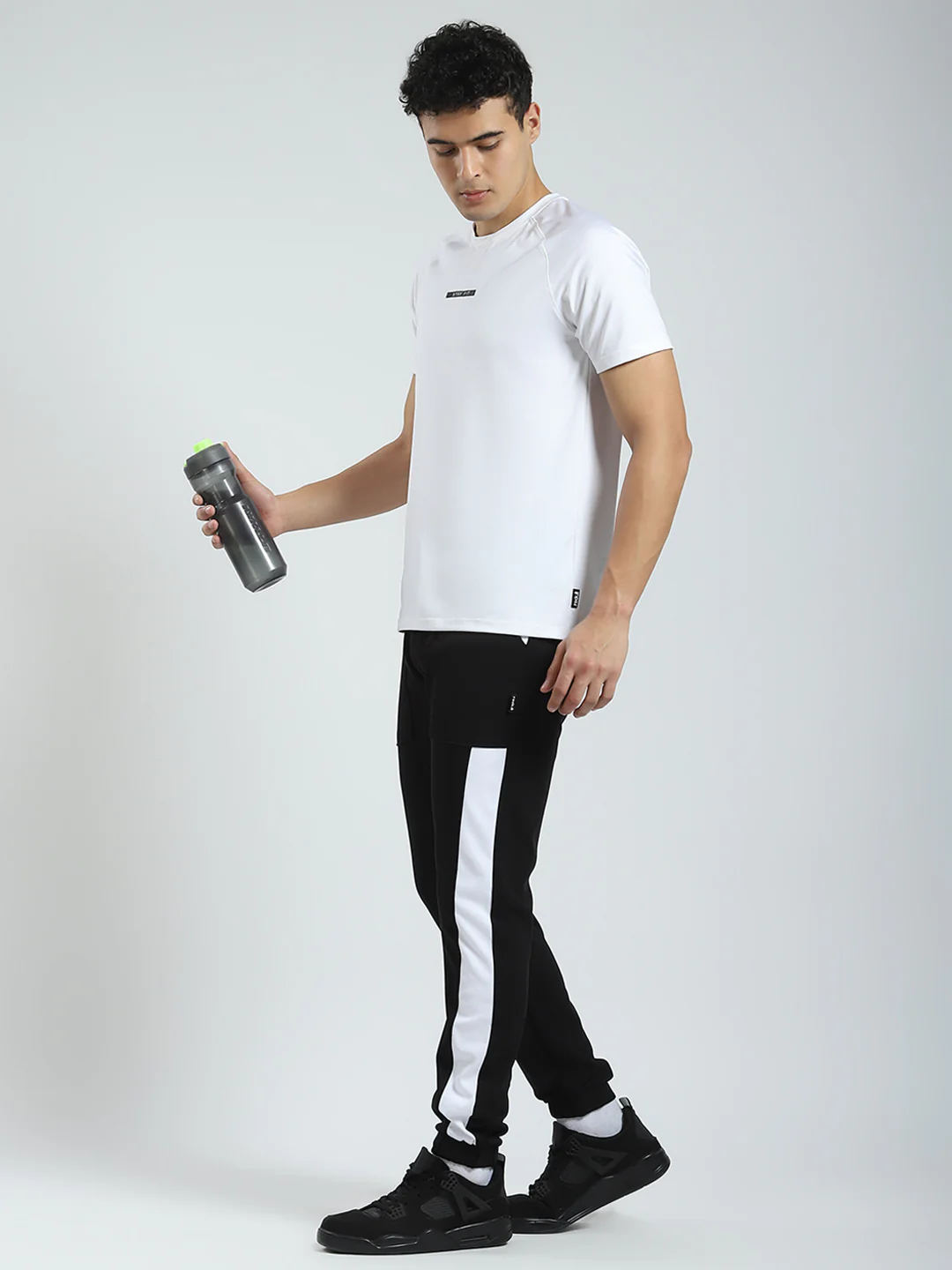 Rock.it Men Black Solid Regular Fit Jogger - Image 2