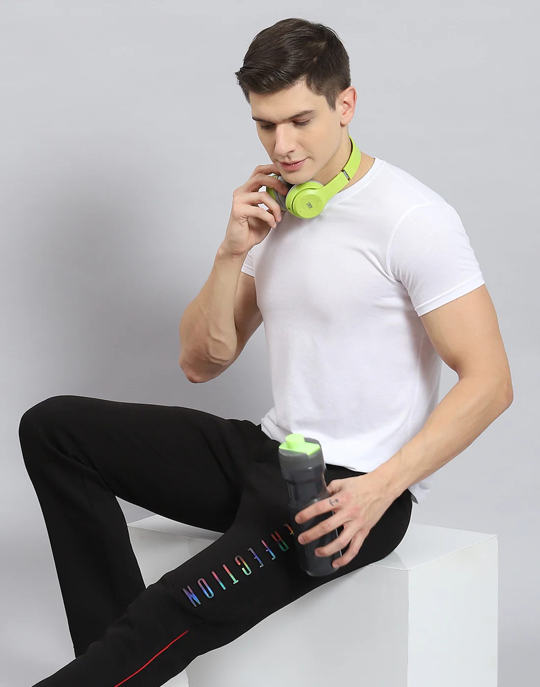 Men Black Solid Regular Fit Winter Lower - Image 2