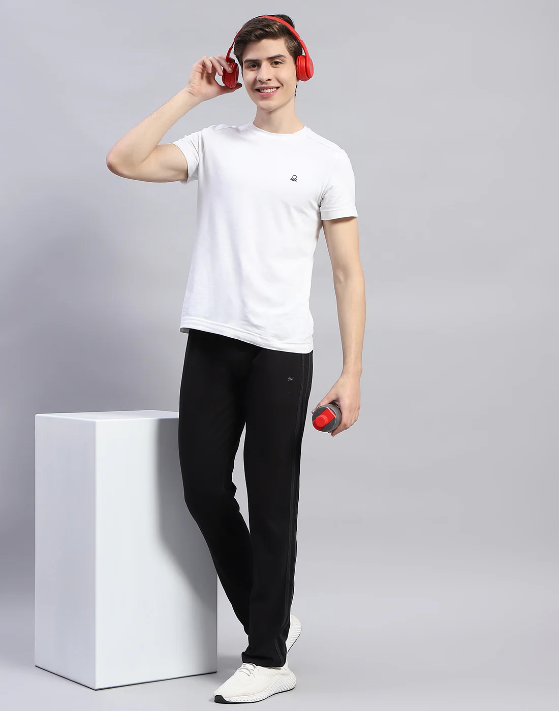 Men Black Solid Regular Fit Lower