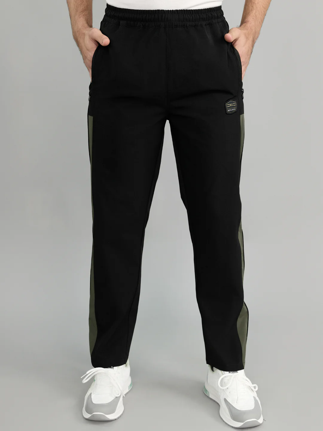 Men Black Solid Regular Fit Lower