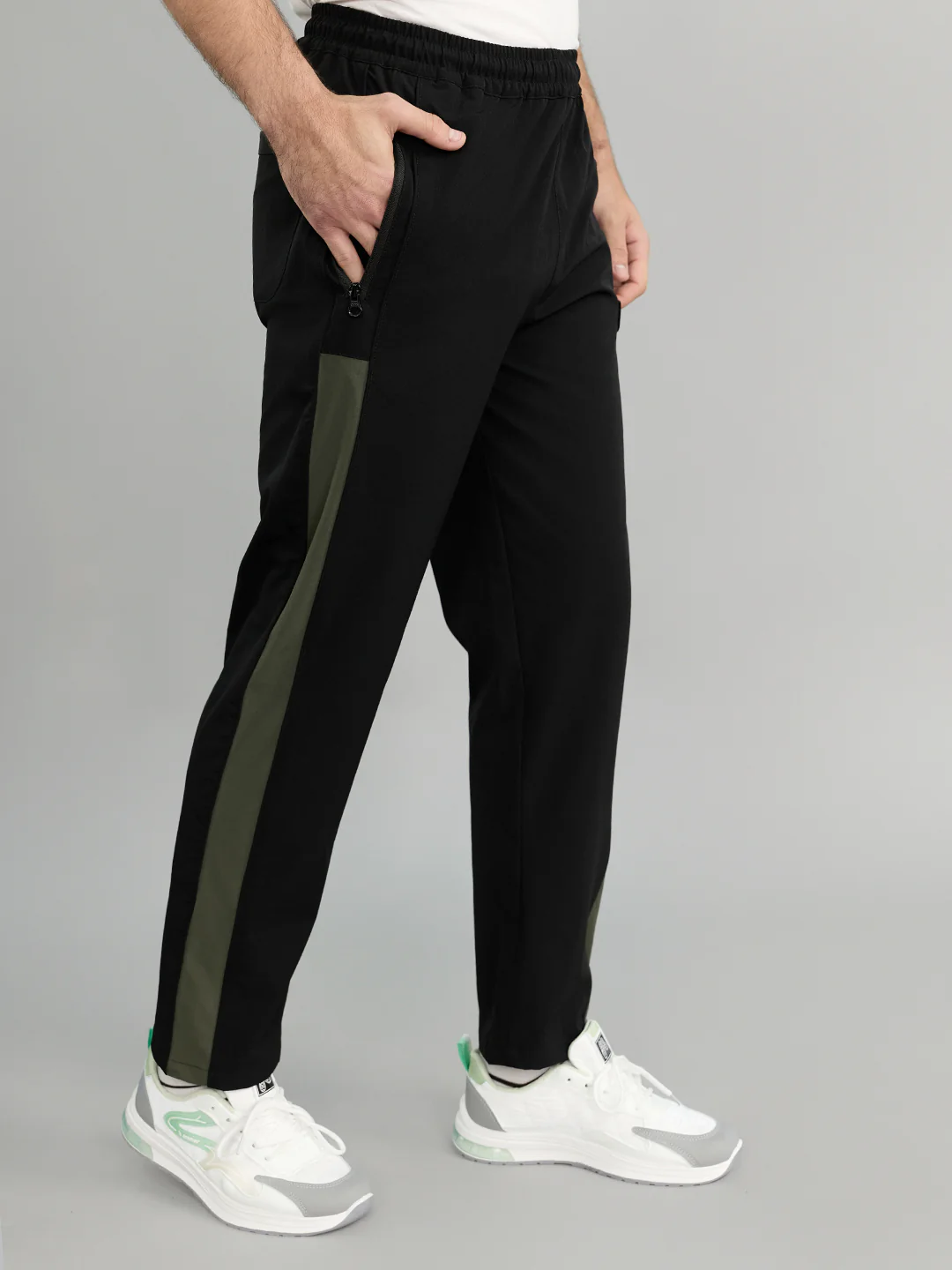 Men Black Solid Regular Fit Lower - Image 2