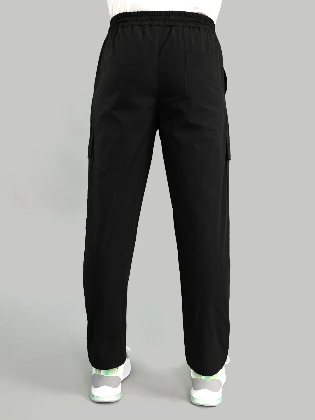 Men Black Solid Regular Fit Lower - Image 4