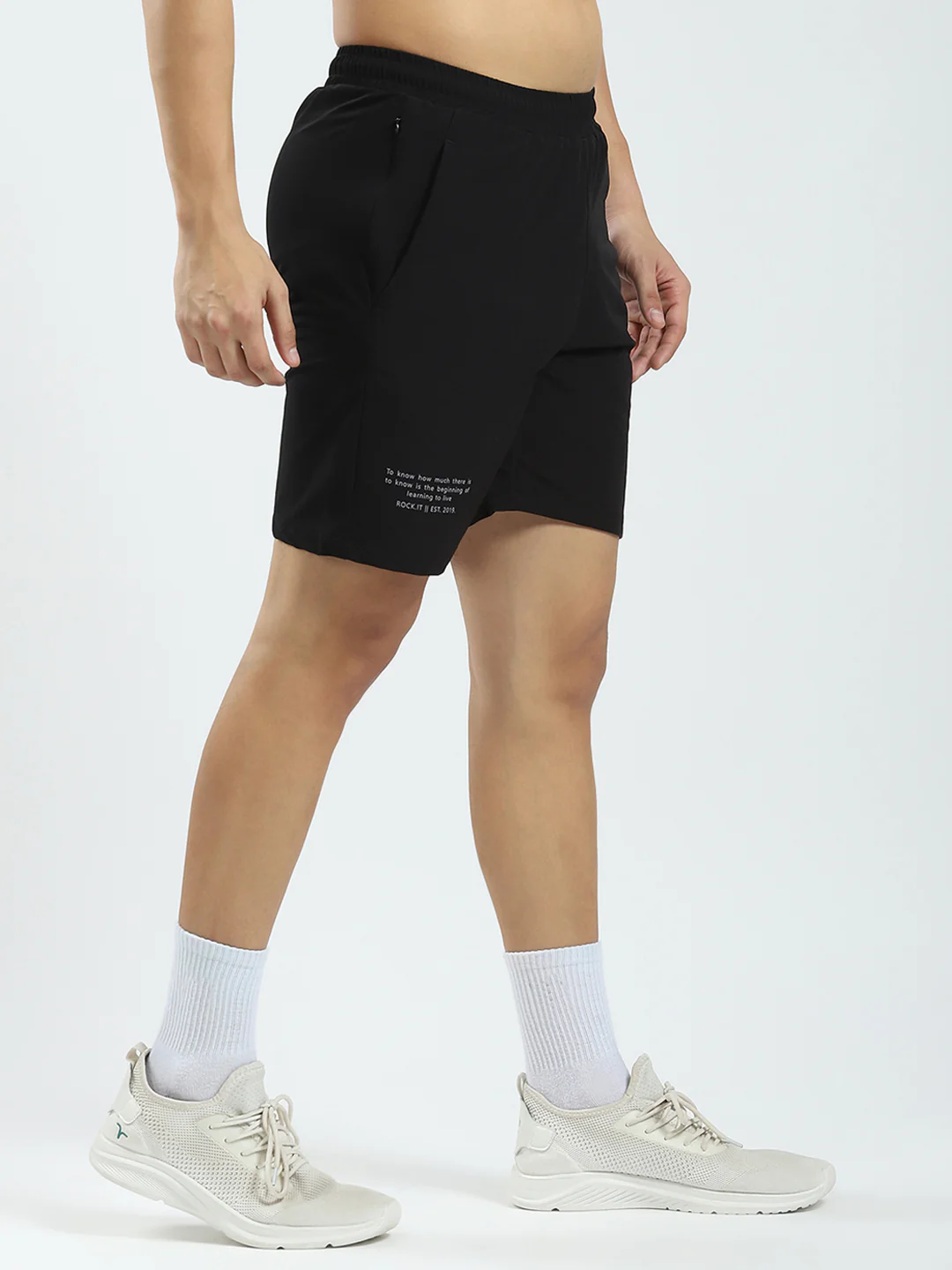 Rock.it Men Black Solid Regular Fit Short - Image 4