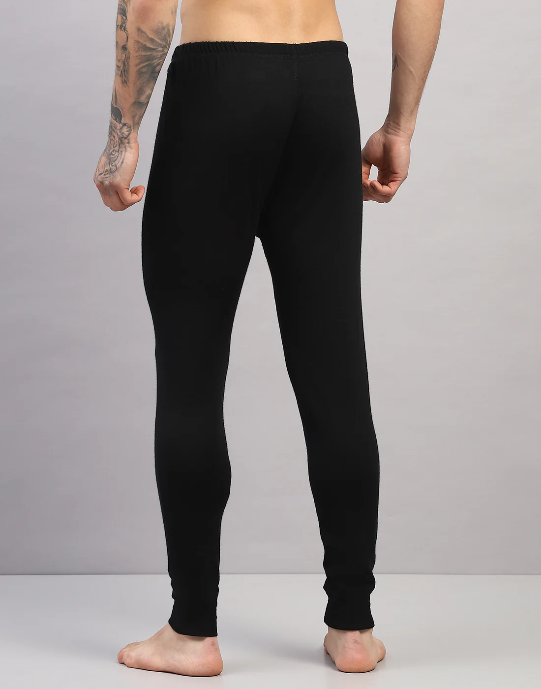 Men Black Solid Regular Fit Thermal Lower - Image 4