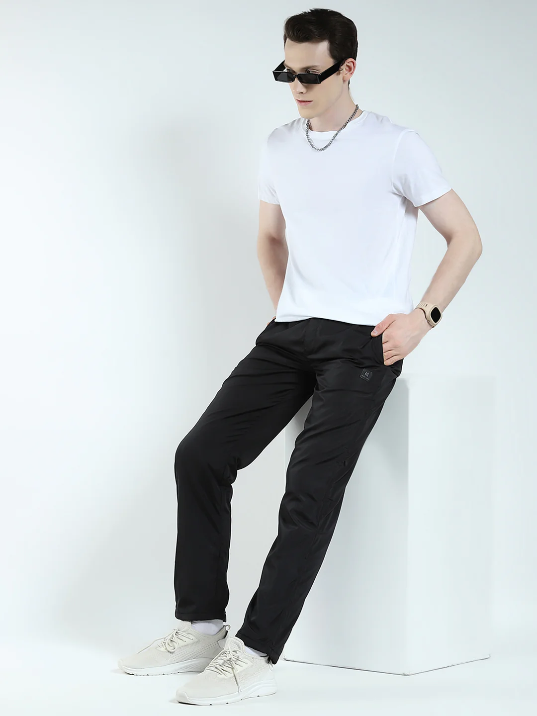 Men Black Solid Regular Fit Winter Lower - Image 2