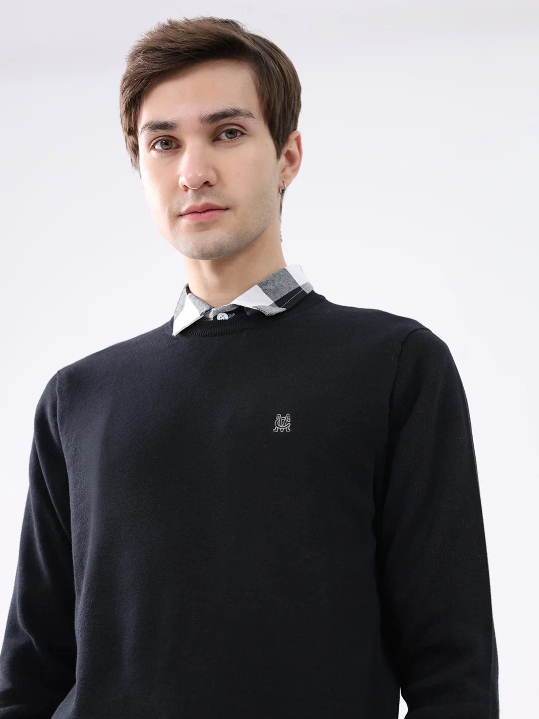 Men Black Solid Round Neck Full Sleeve Pullover - Image 7