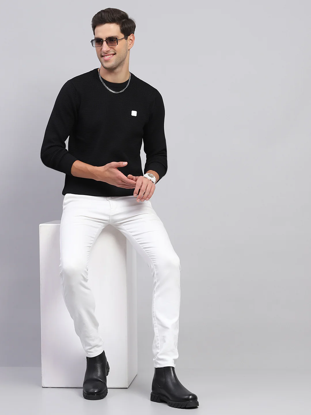 Rock.it Men Black Solid Round Neck Full Sleeve Pullover - Image 2