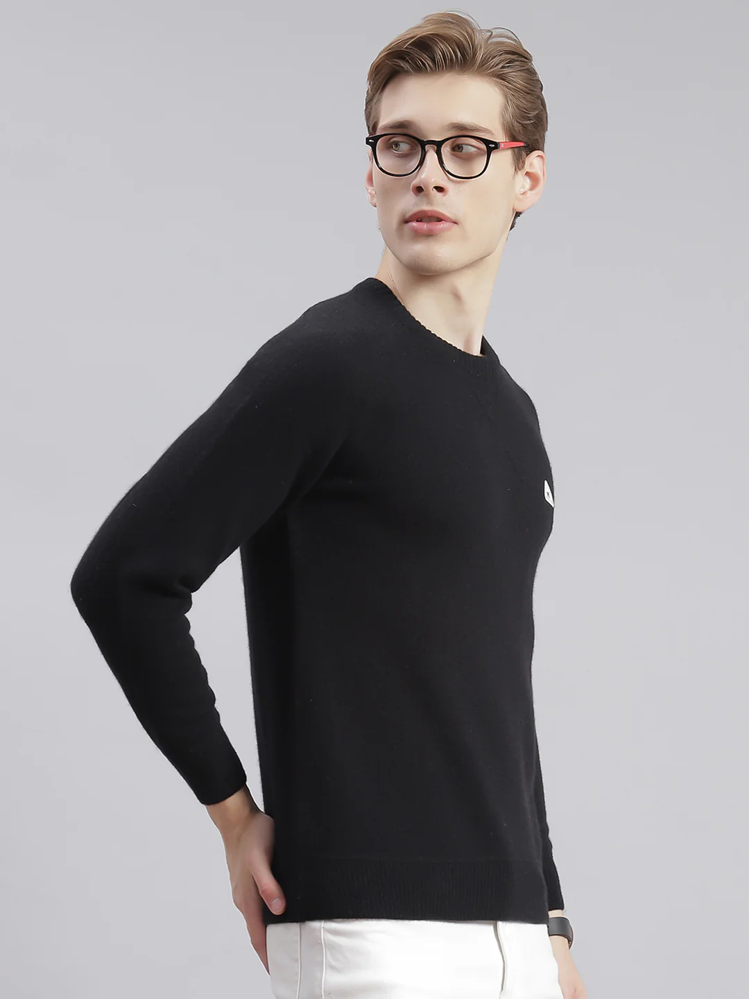 Men Black Solid Round Neck Full Sleeve Sweaters/Pullovers - Image 4