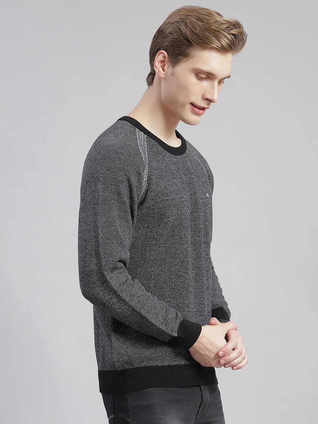 Men Black Solid Round Neck Full Sleeve Sweaters/Pullovers - Image 4