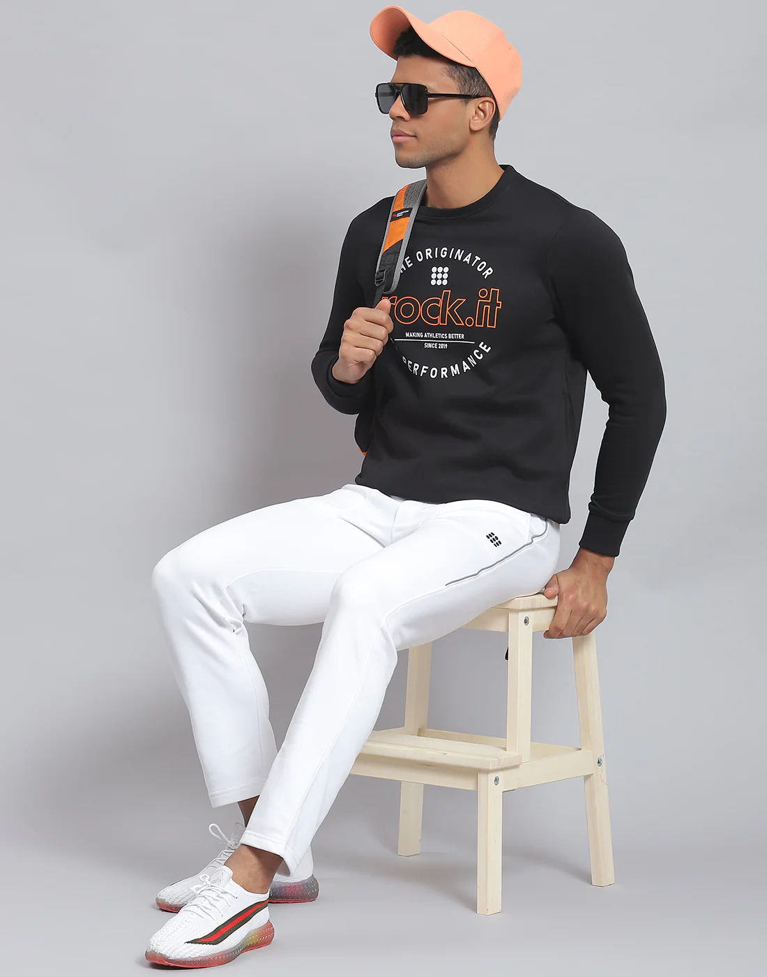 Rock.it Men Black Solid Round Neck Full Sleeve Sweatshirt - Image 2