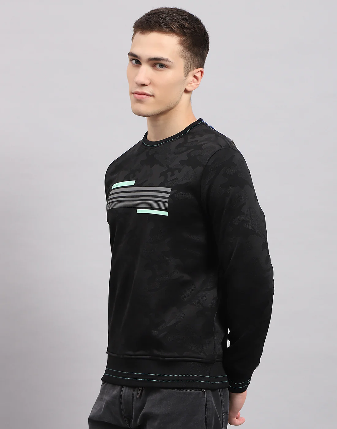 Men Black Solid Round Neck Full Sleeve Sweatshirt - Image 3