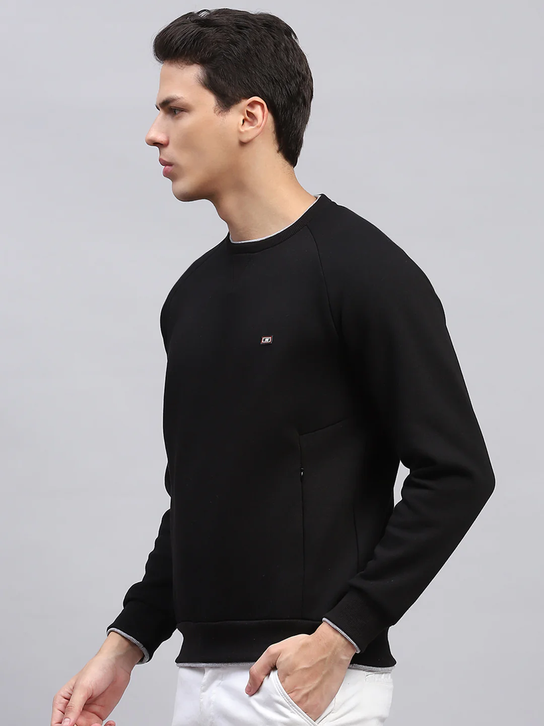Men Black Solid Round Neck Full Sleeve Sweatshirt - Image 3