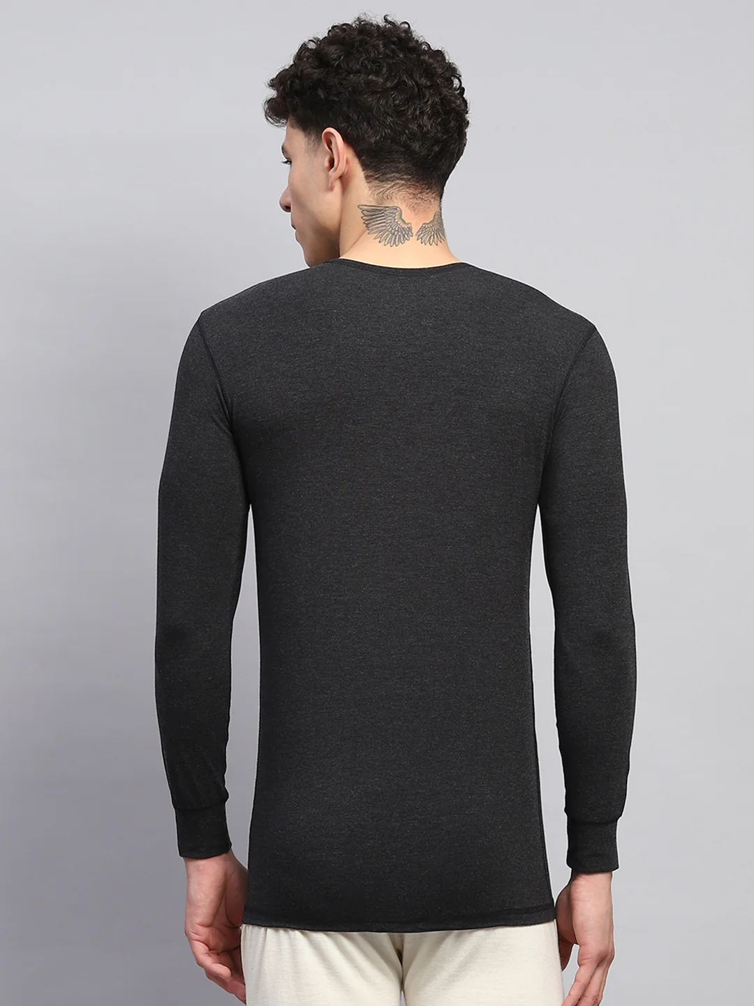 Men Black Solid Round Neck Full Sleeve Thermal Vest - Image 5