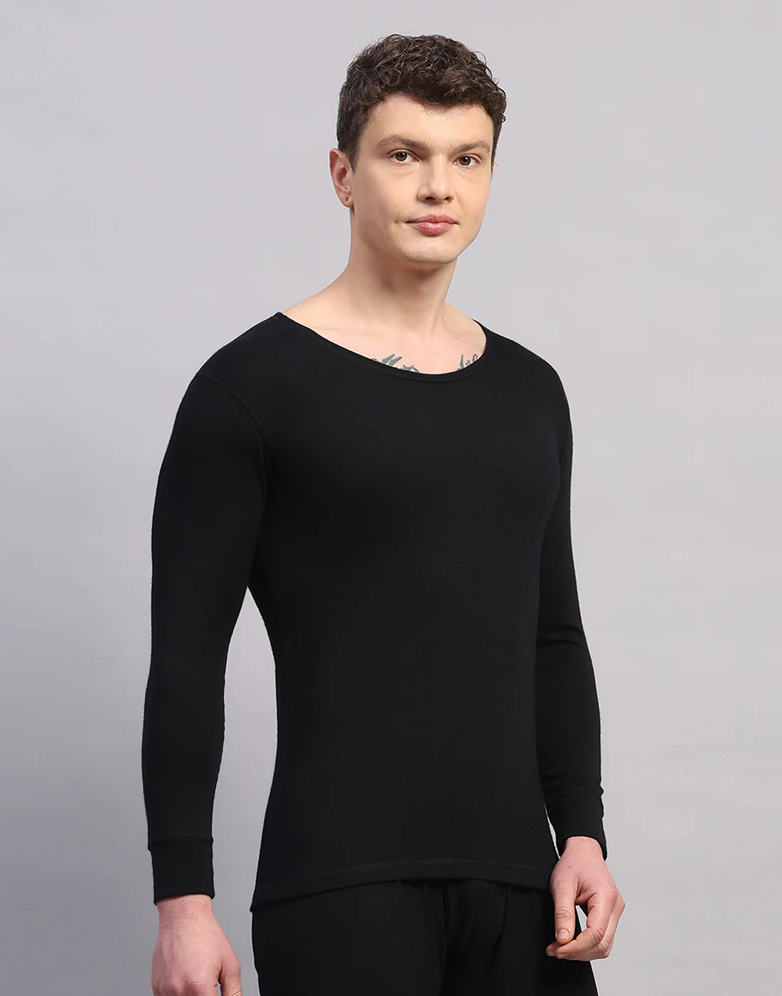 Men Black Solid Round Neck Full Sleeve Thermal Vest - Image 3