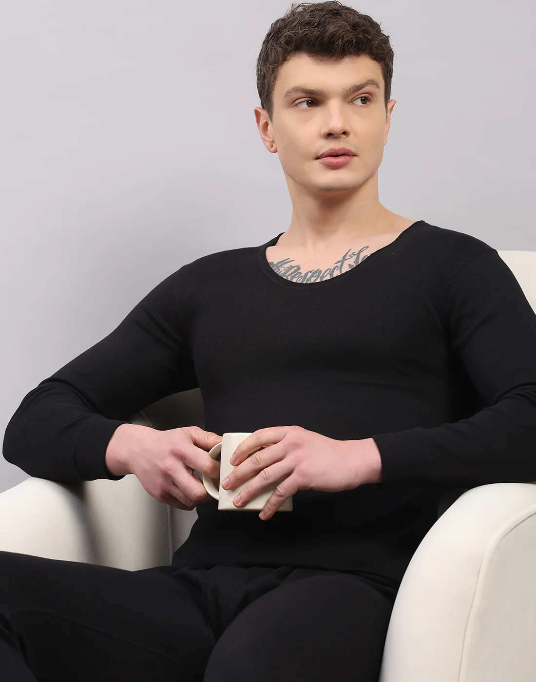 Men Black Solid Round Neck Full Sleeve Thermal Vest - Image 6