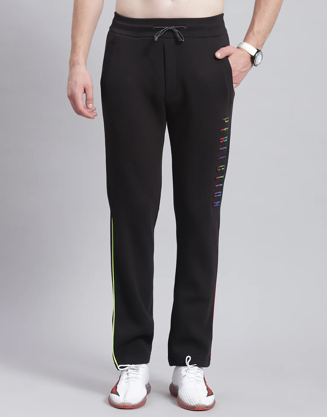 Men Black Solid Round Neck Full Sleeve Tracksuit - Image 7