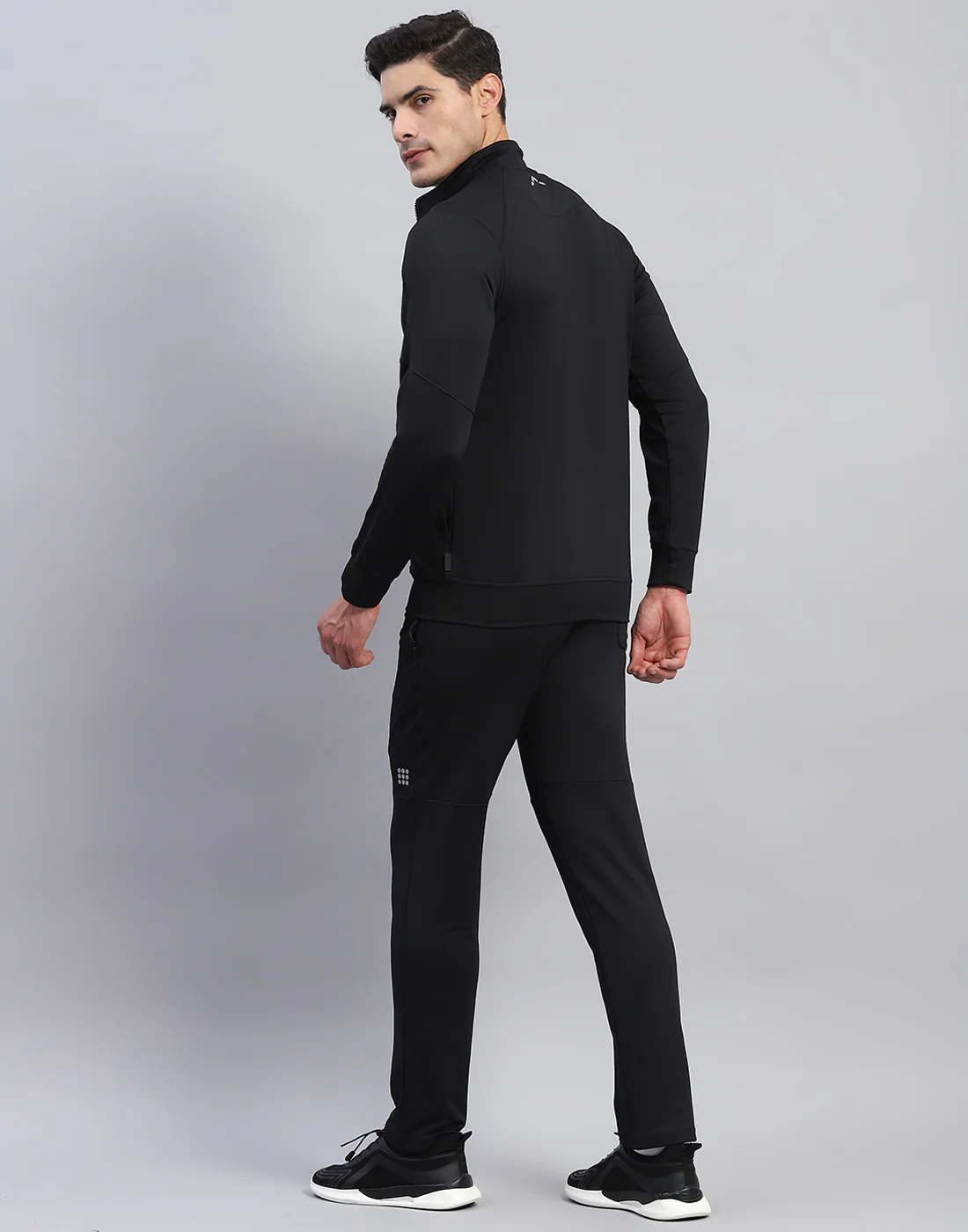 Rock.it Men Black Solid Round Neck Full Sleeve Tracksuit - Image 5
