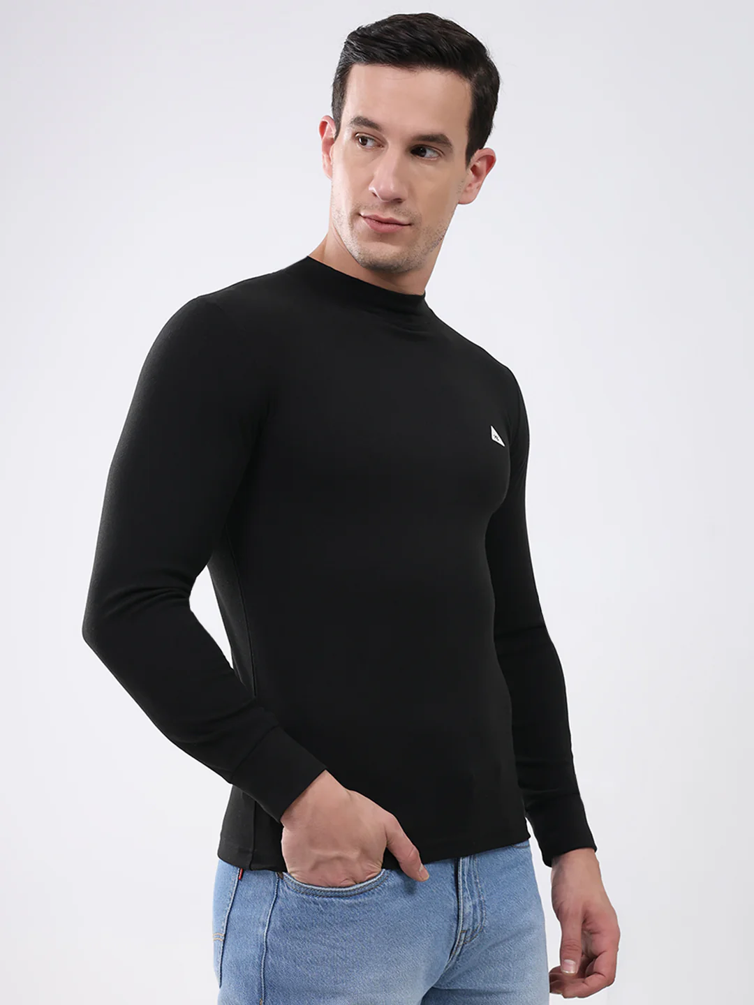 Men Black Solid Round Neck Full Sleeve Winter T-Shirt - Image 4