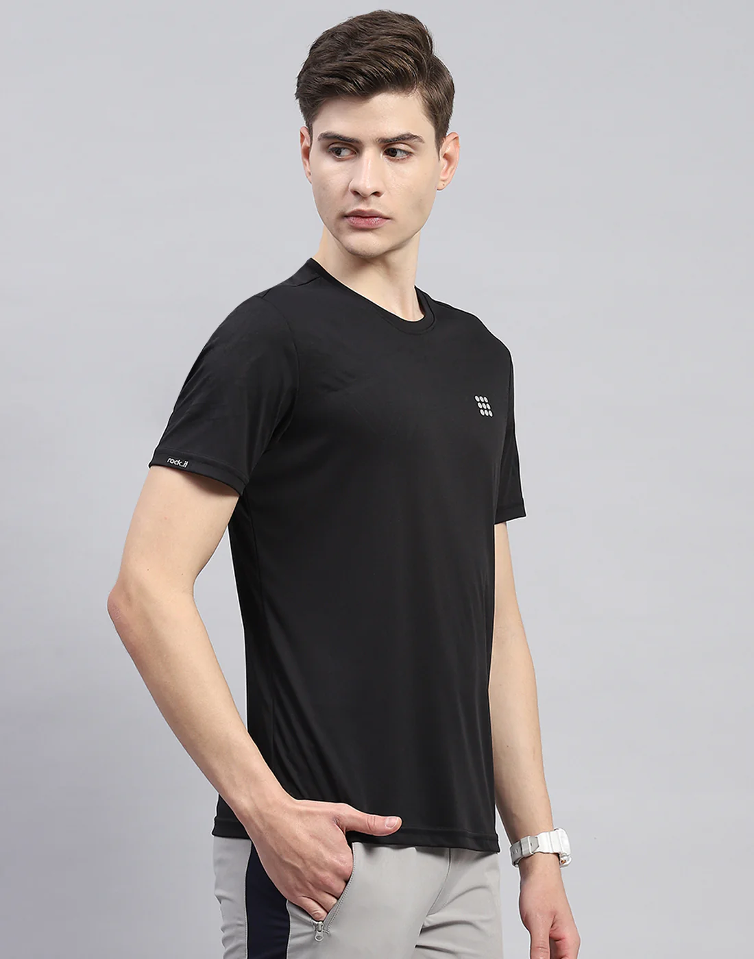 Rock.it Men Black Solid Round Neck Half Sleeve T-Shirt - Image 4