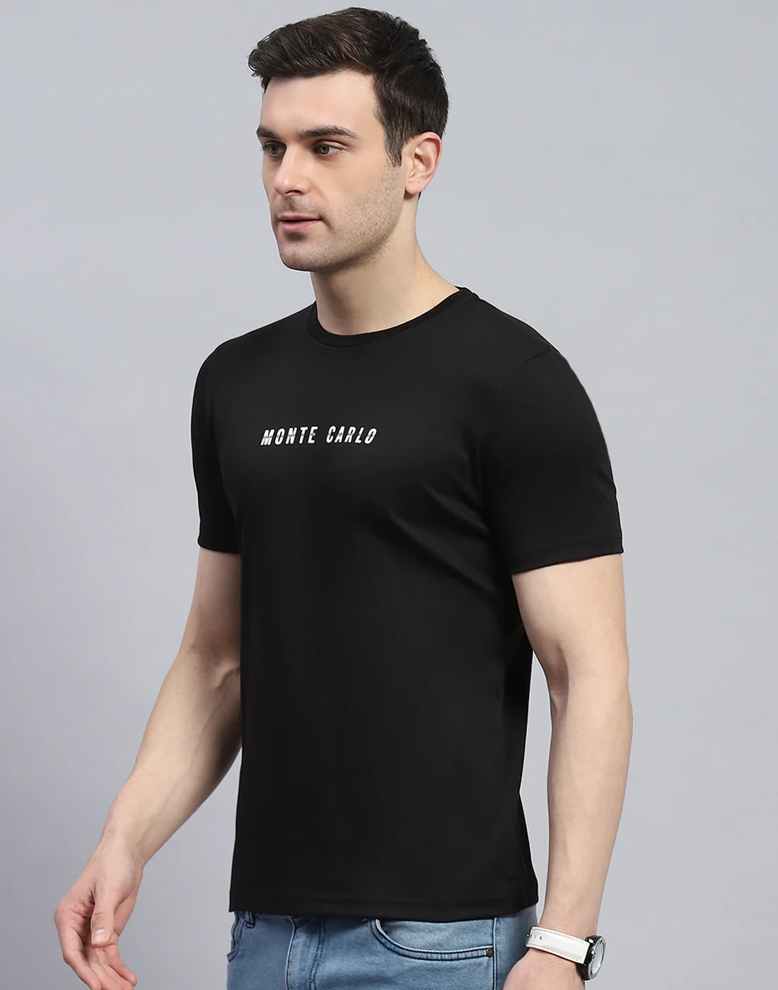 Men Black Solid Round Neck Half Sleeve T-Shirt - Image 3