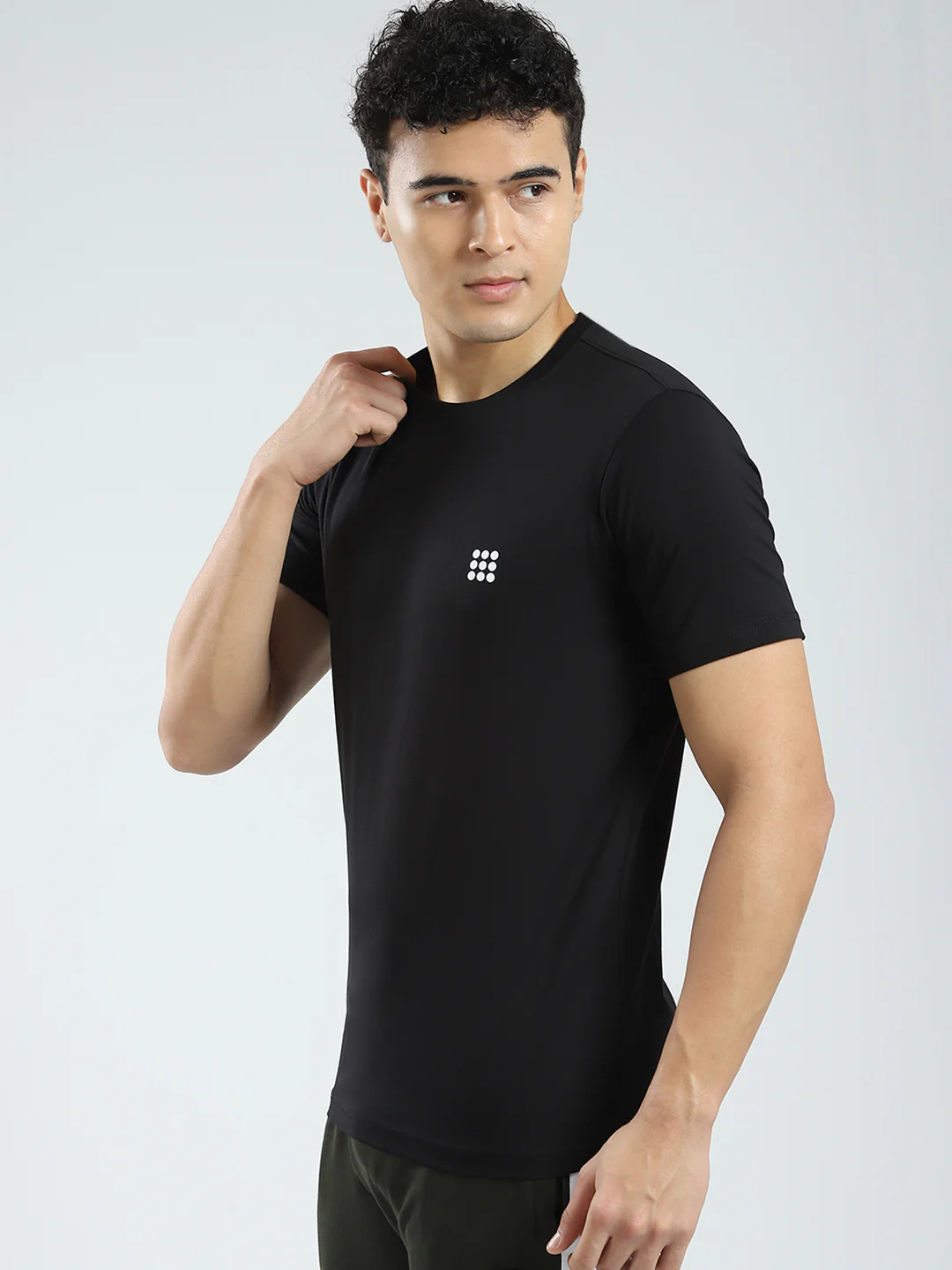 Rock.it Men Black Solid Round Neck Half Sleeve T-Shirt - Image 3