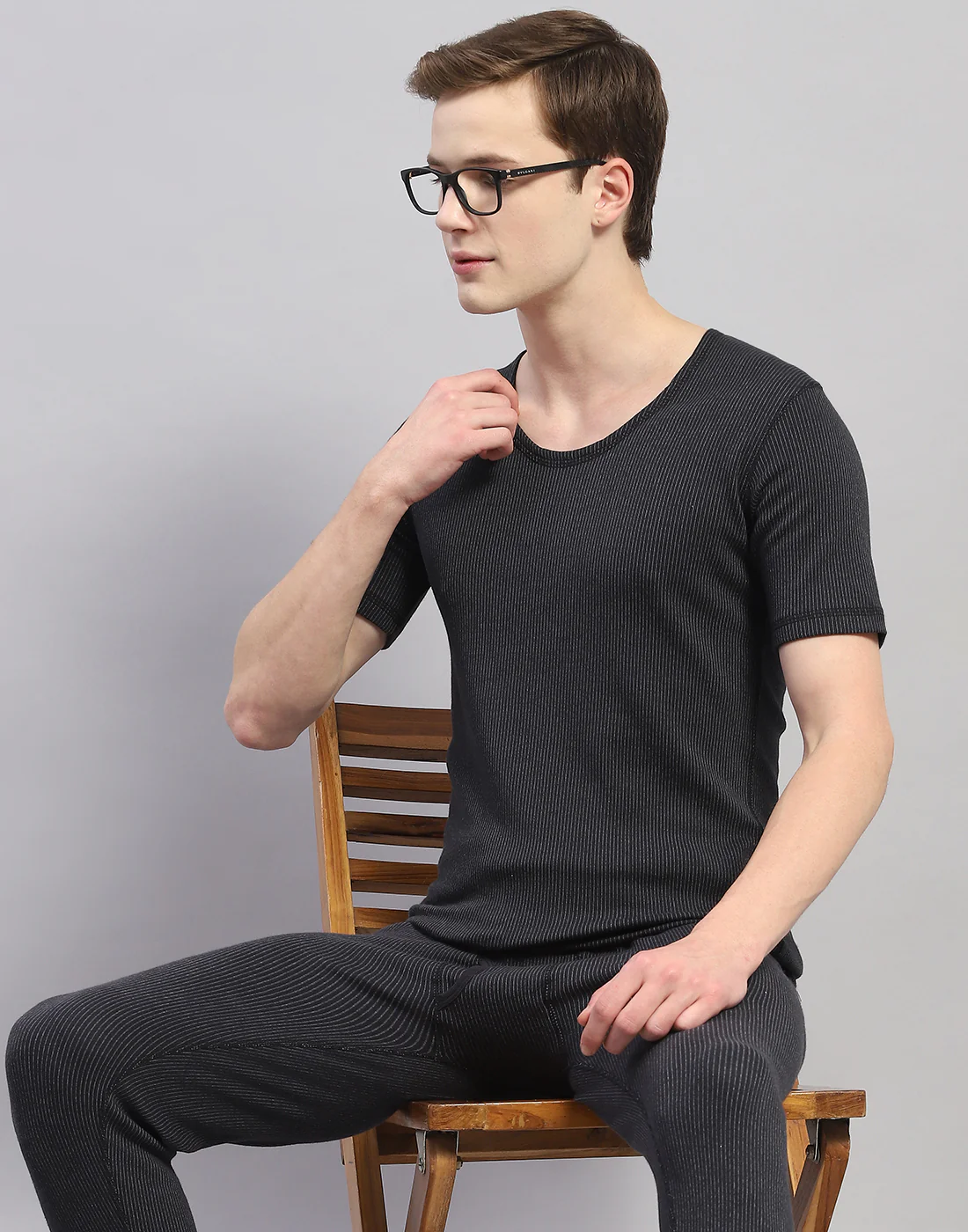 Men Black Solid Round Neck Half Sleeve Thermal Vest - Image 6