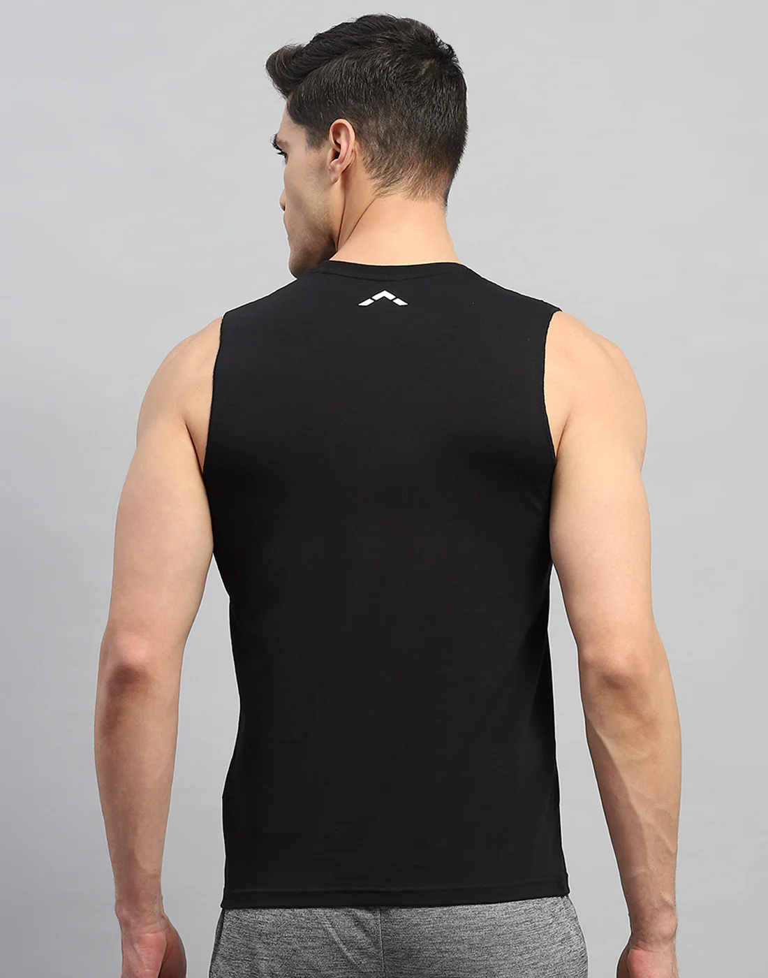 Rock.it Men Black Solid Round Neck Sleeveless T-Shirt - Image 5