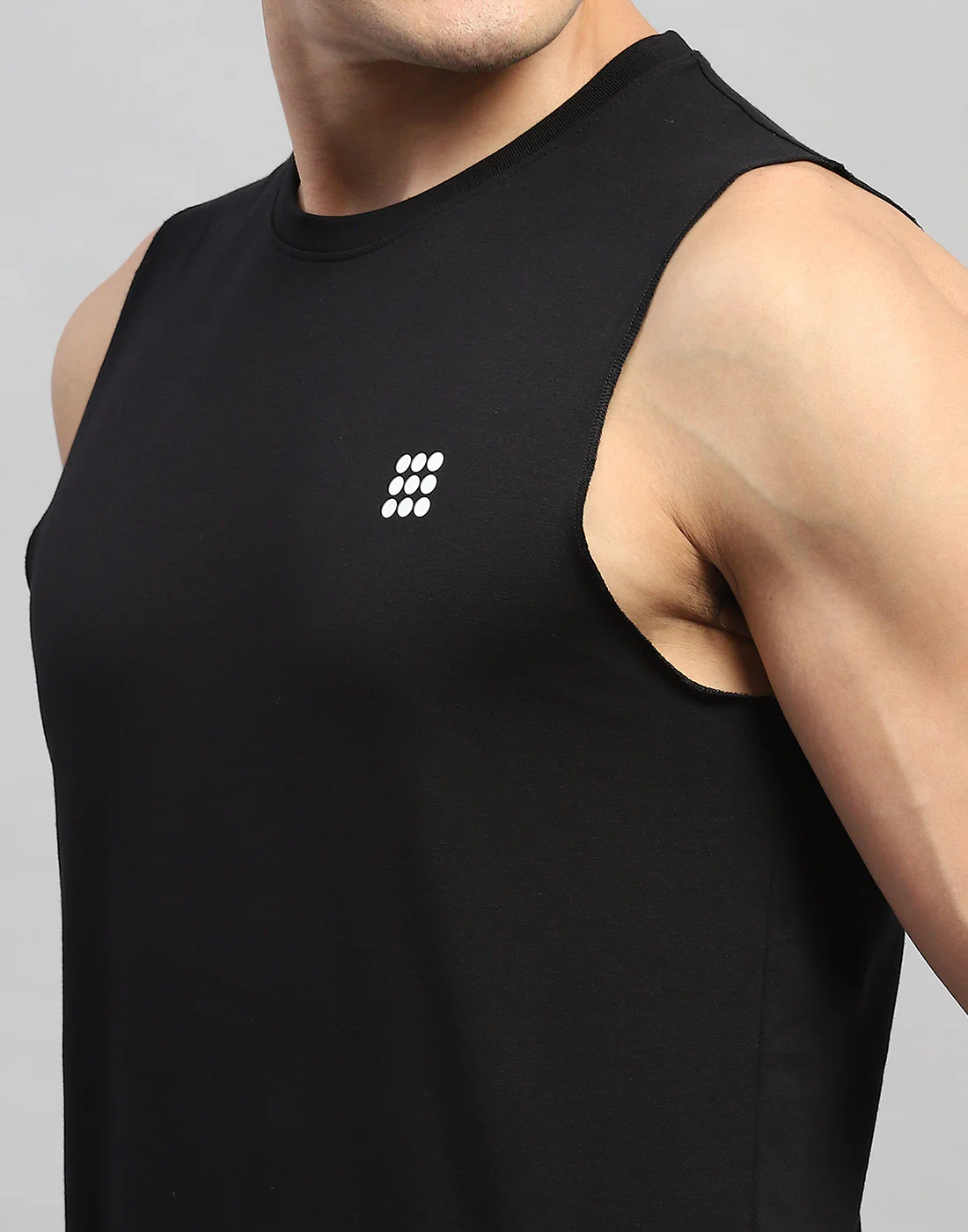 Rock.it Men Black Solid Round Neck Sleeveless T-Shirt - Image 6