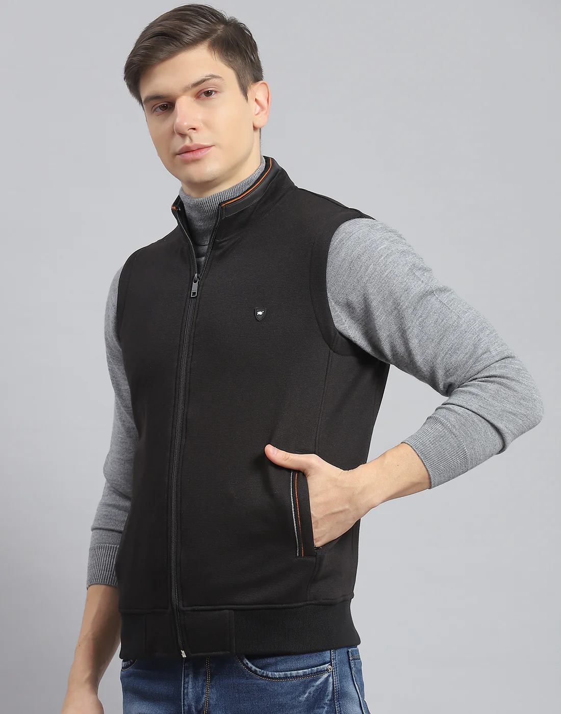 Men Black Solid Stand Collar Sleeveless Jacket - Image 3