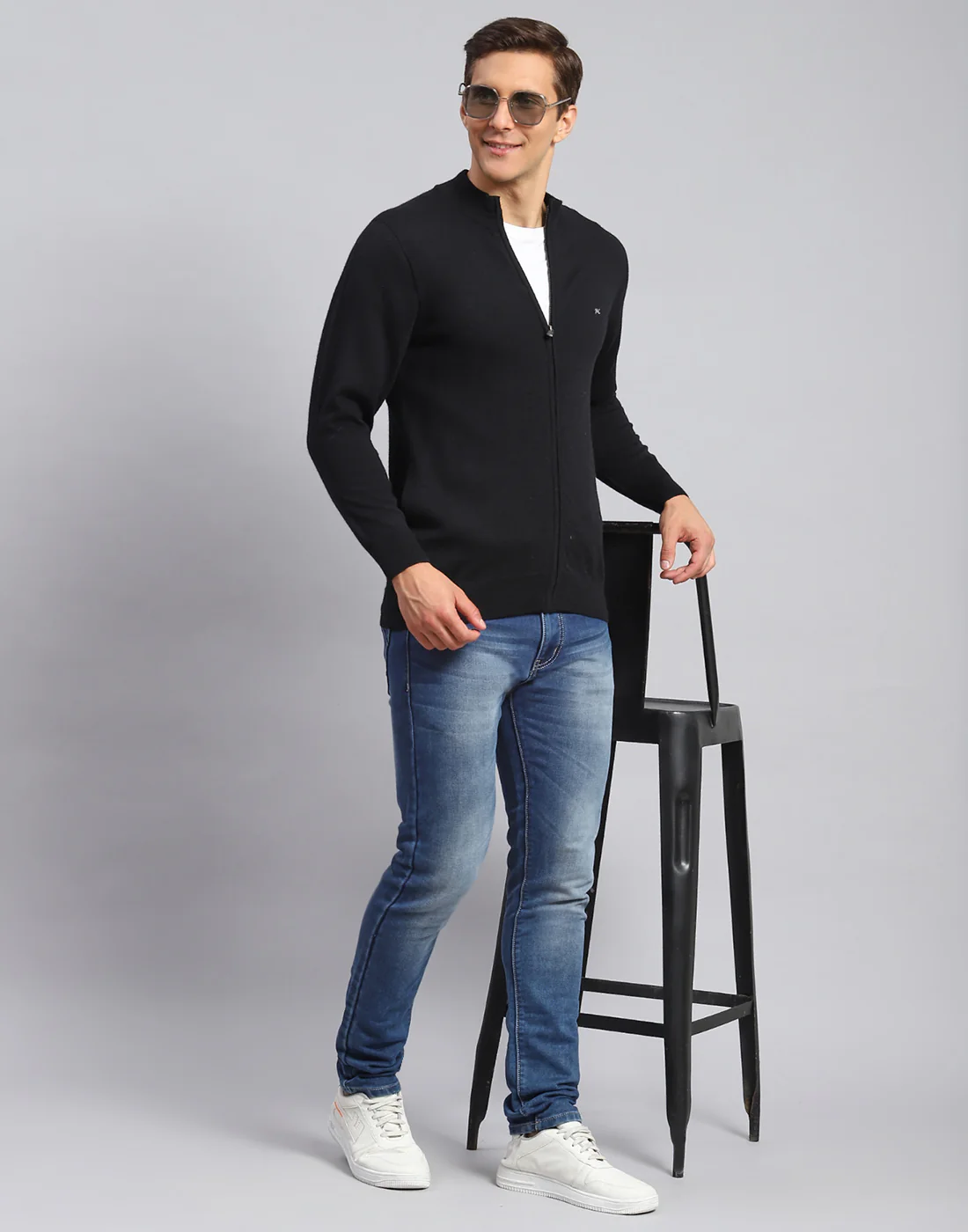 Men Black Solid Stand Collar Full Sleeve Pullover - Image 2