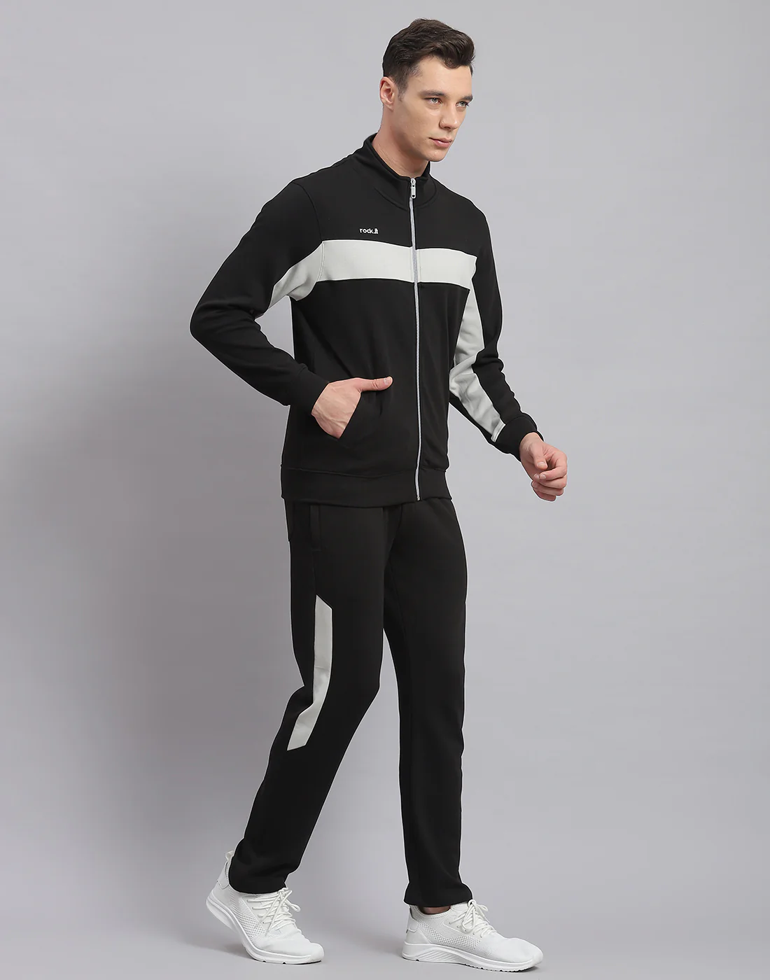 Rock.it Men Black Solid Stand Collar Full Sleeve Tracksuit - Image 4