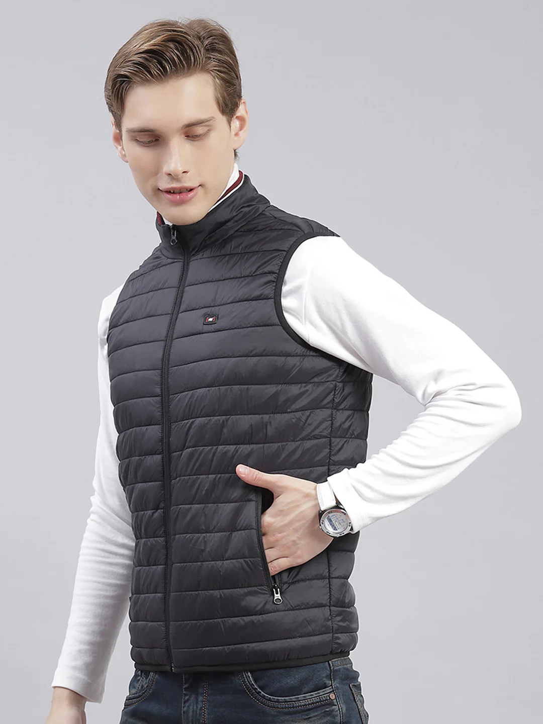 Men Black Solid Stand Collar Sleeveless Jackets - Image 3