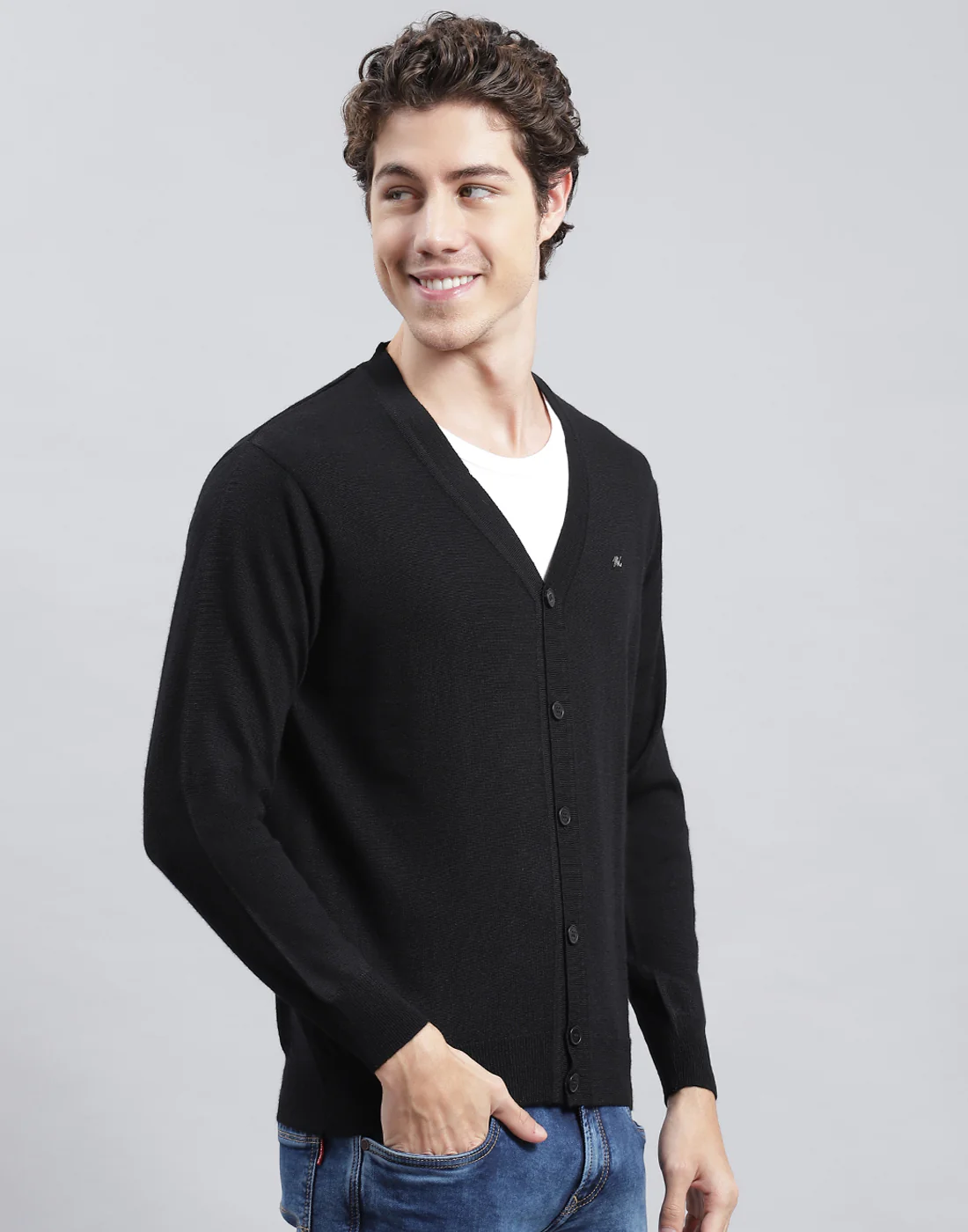 Men Black Solid V Neck Full Sleeve Cardigan - Image 4