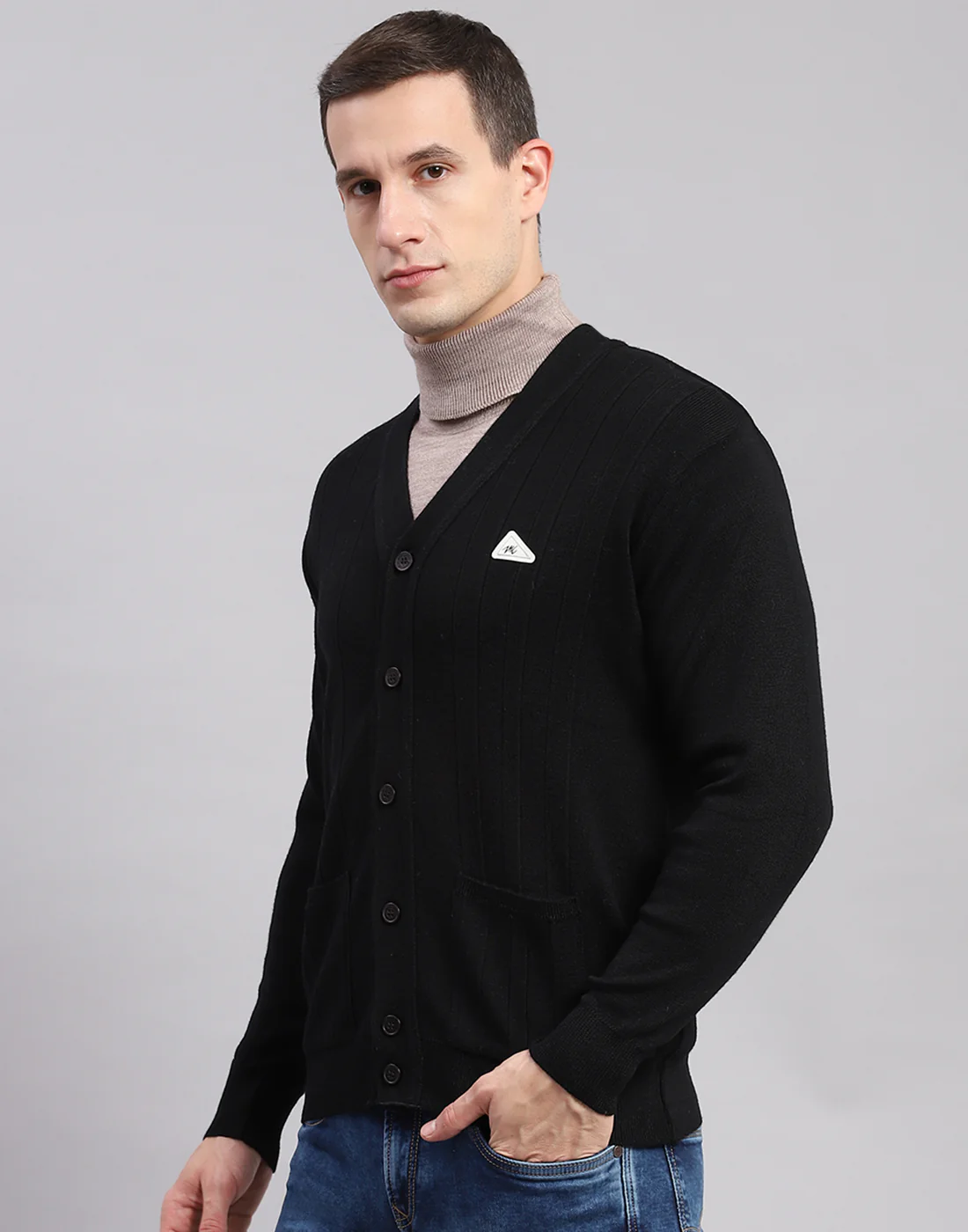 Men Black Solid V Neck Full Sleeve Cardigans - Image 2