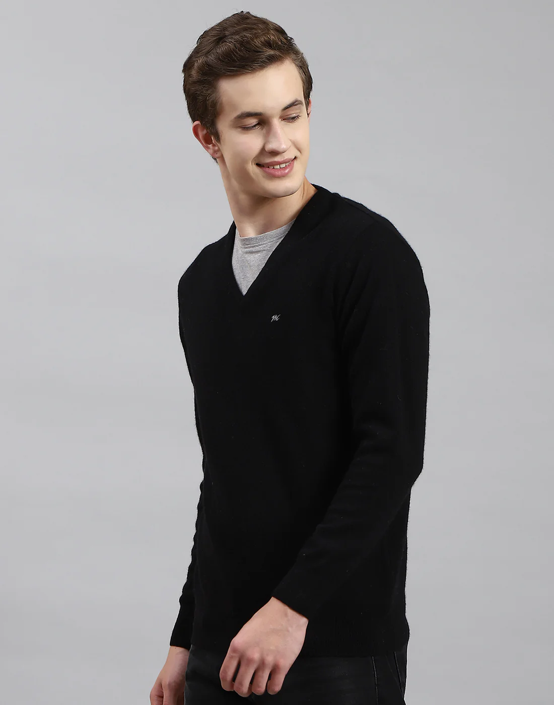 Men Black Solid V Neck Full Sleeve Pullover - Image 3