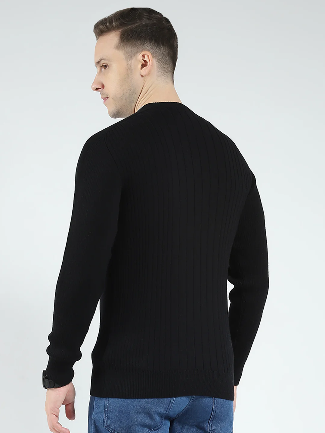 Men Black Solid V Neck Full Sleeve Pullover - Image 5