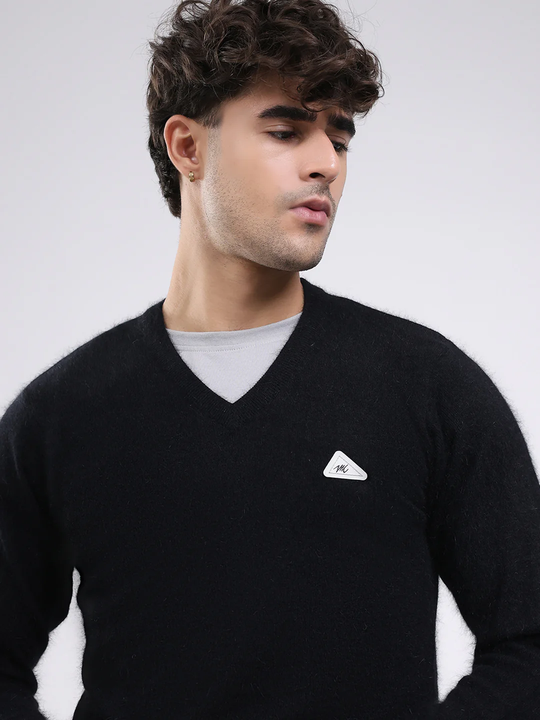 Men Black Solid V Neck Full Sleeve Pullover - Image 6