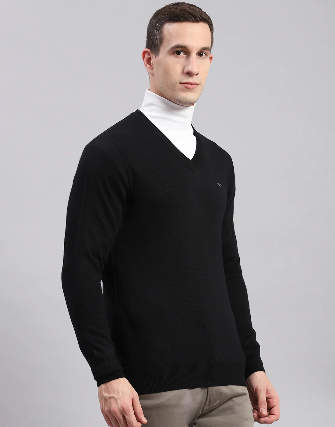 Men Black Solid V Neck Full Sleeve Sweaters/Pullovers - Image 3