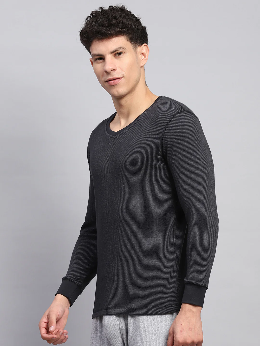 Men Black Solid V Neck Full Sleeve Thermal Vest - Image 3