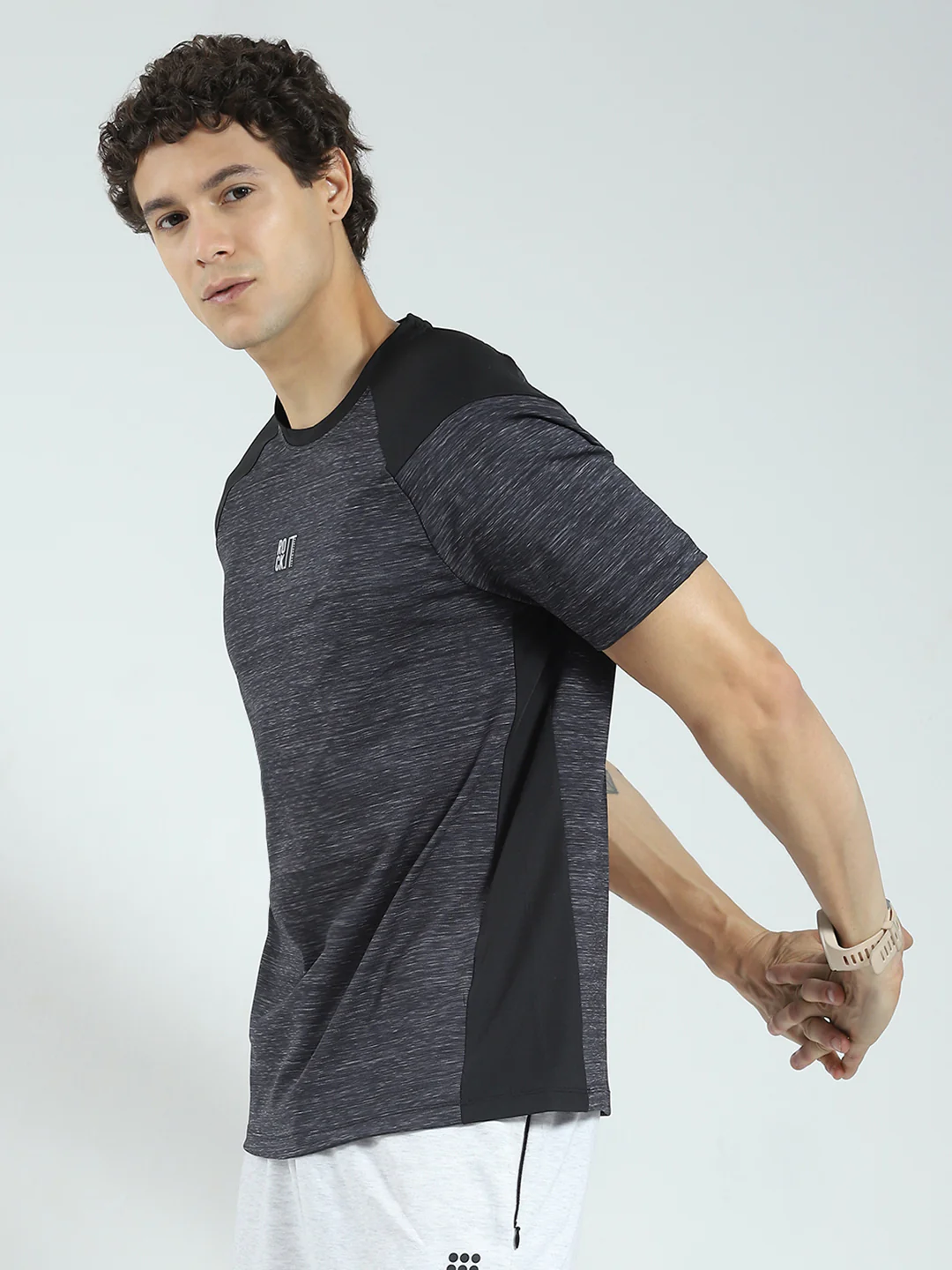Rock.it Men Black Solid Round Neck Half Sleeve T-Shirt - Image 3