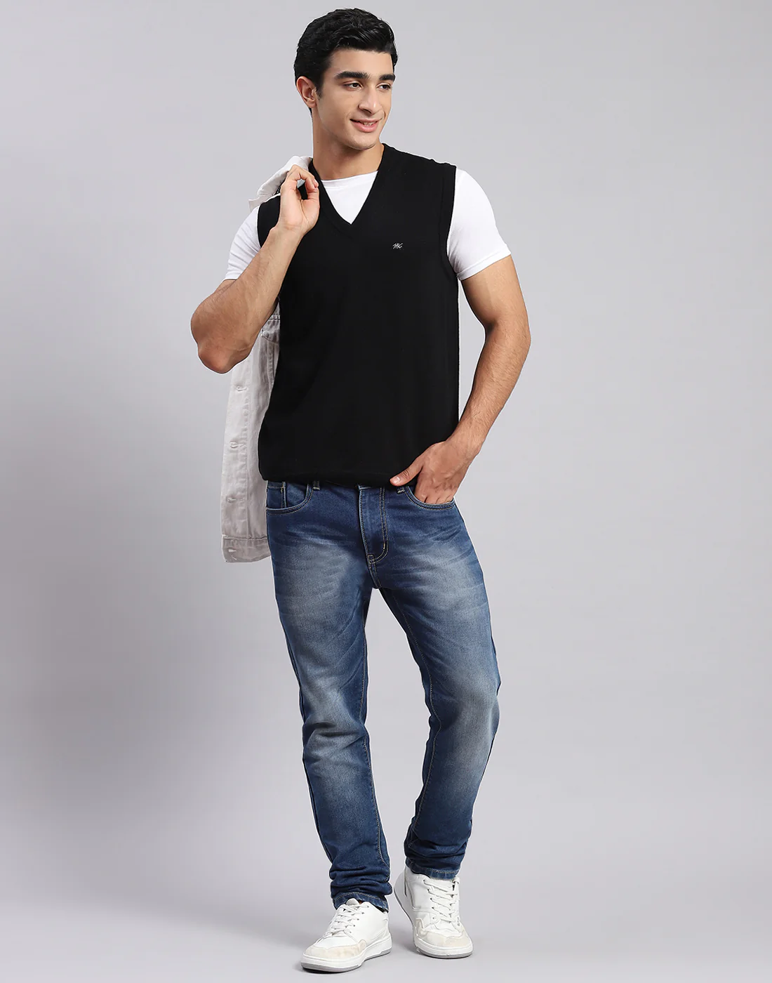 Men Black Solid V Neck Sleeveless Sweater - Image 5