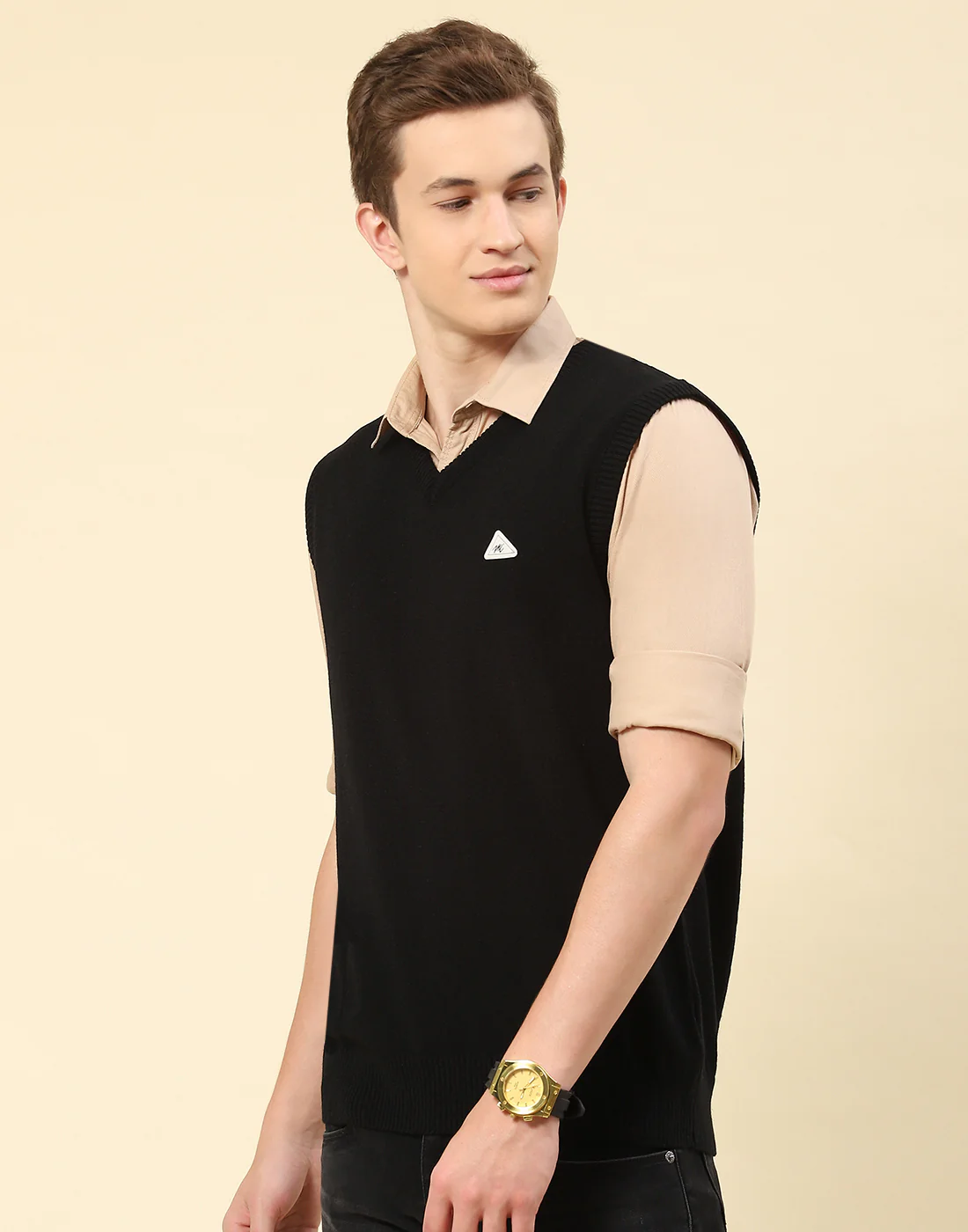 Men Black Solid V Neck Sleeveless Sweater - Image 3