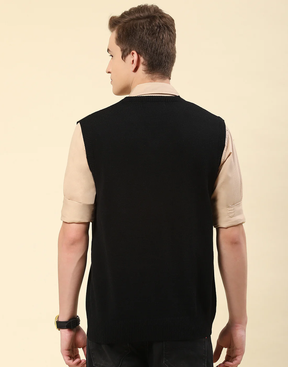 Men Black Solid V Neck Sleeveless Sweater - Image 5