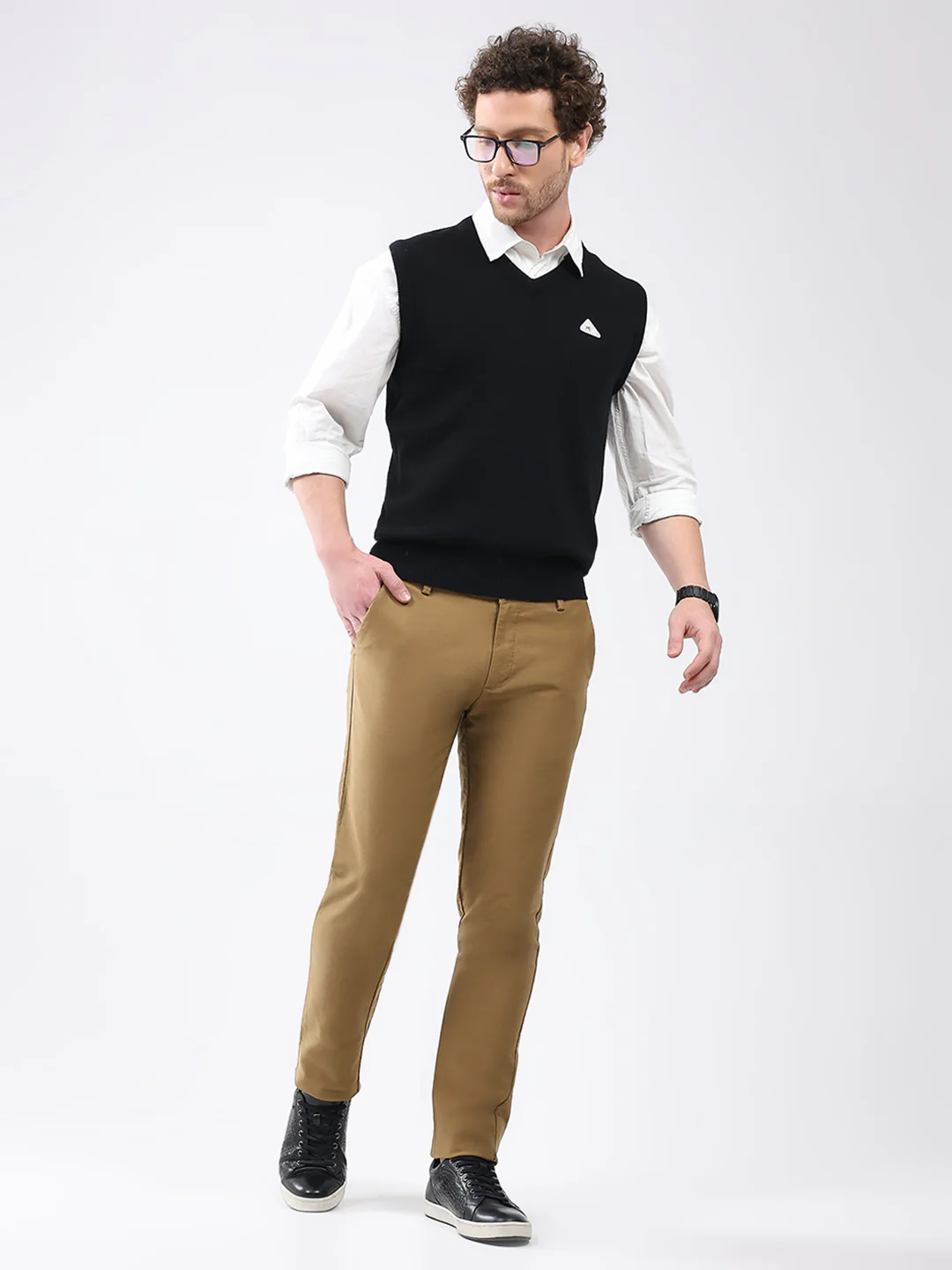 Men Black Solid V Neck Sleeveless Sweater - Image 2