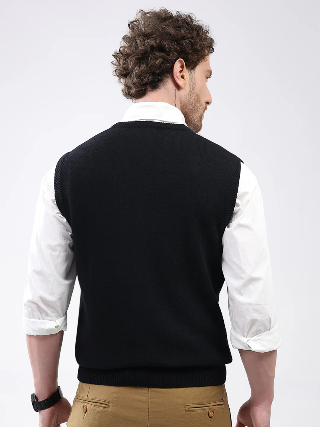 Men Black Solid V Neck Sleeveless Sweater - Image 5