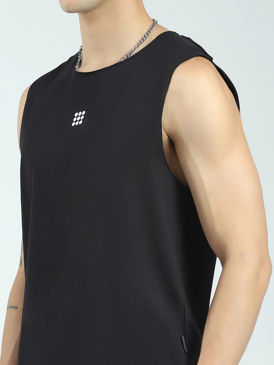 Rock.it Men Black Solid Round Neck Sleeveless T-Shirt - Image 7
