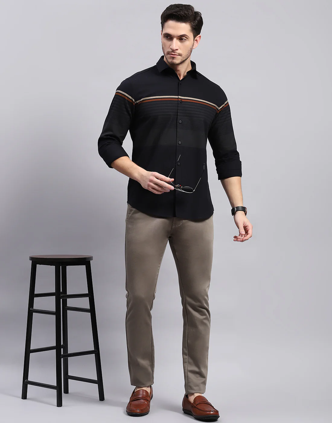 Men Black Stripe Collar Full Sleeve Shirt - Image 2