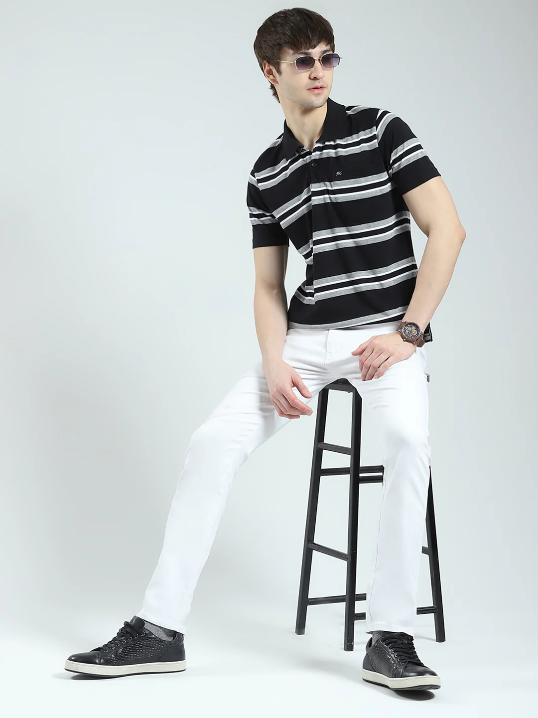 Men Black Stripe Collar Half Sleeve T-Shirt - Image 2
